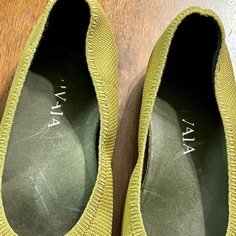 Vivaia jaja olive